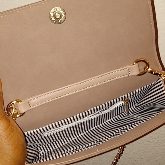 🌴JM Suede Clutch 🌴 - Picture 4 of 4